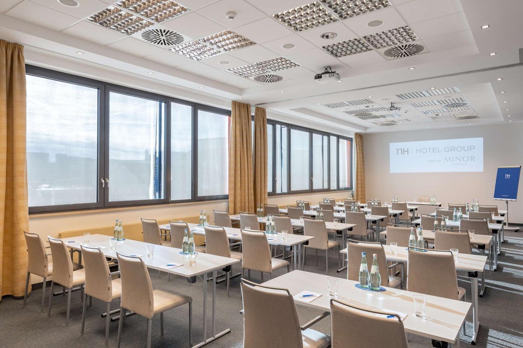 Hotel Nh Stuttgart Airport à Leura Extérieur photo