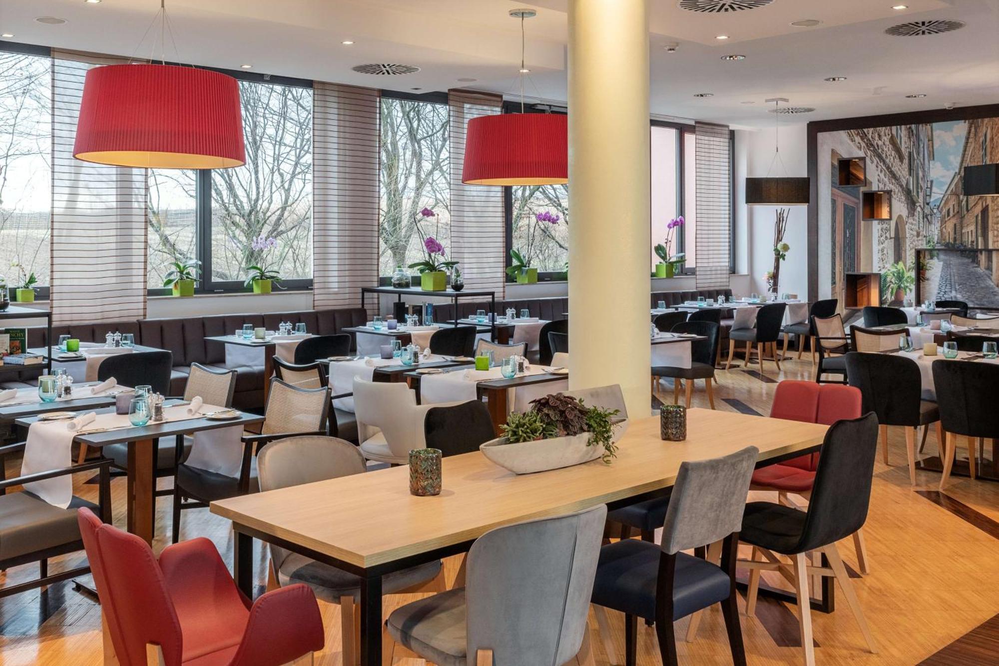 Hotel Nh Stuttgart Airport à Leura Extérieur photo