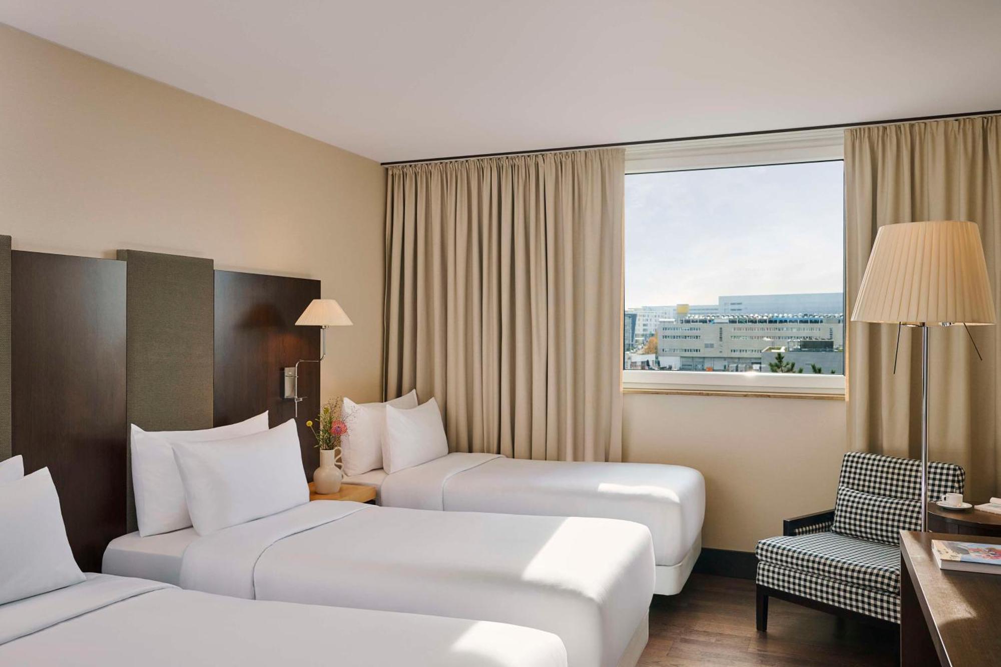 Hotel Nh Stuttgart Airport à Leura Extérieur photo